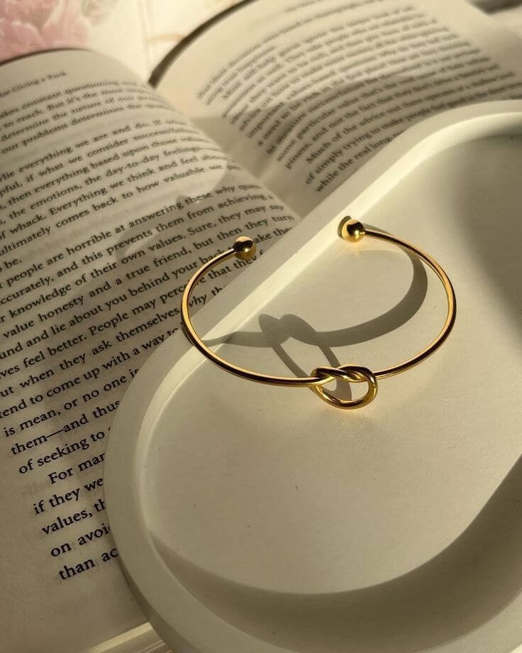 anti tarnish knot bracelet
gold plated bracelet