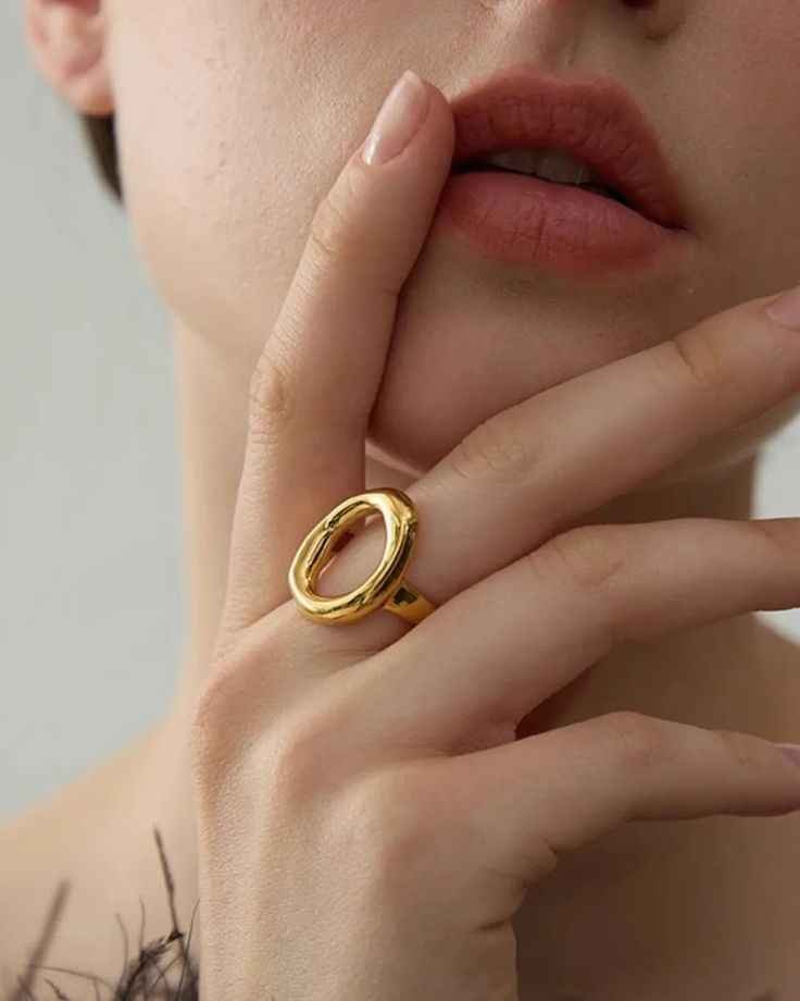 oval anti tarnish ring
rose gold rings